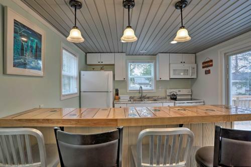 Apartamento Studio With Outdoor Shower 6 Mi To Ocean Isle Beach!
