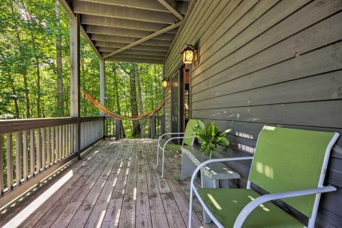 Spacious Sapphire Home With 2 Decks And Mtn Views