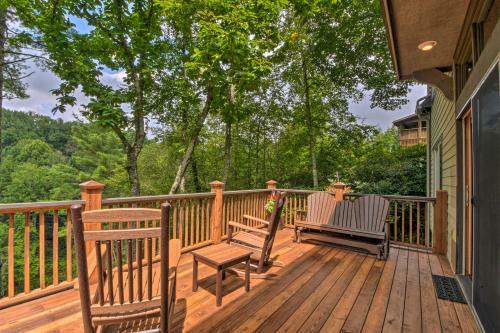 Quiet Riverfront Escape With Deck And Fly Fishing