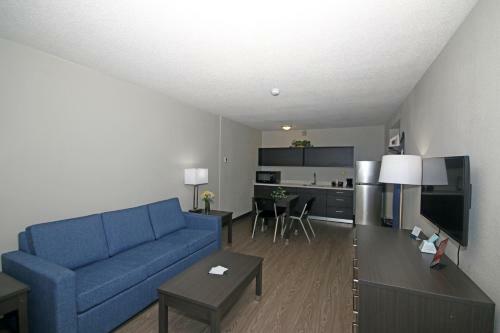 Hotel Clarion Pointe Statesville