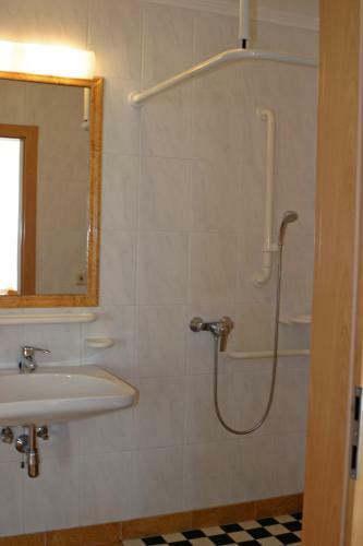 Hostal Jugend- Und Familienhotel Venedigerhof
