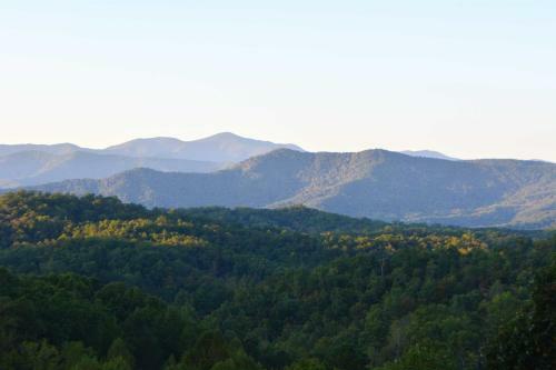 Secluded Nantahala Forest Refuge With Mountain Views