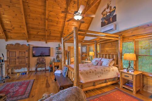 Secluded Nantahala Forest Refuge With Mountain Views