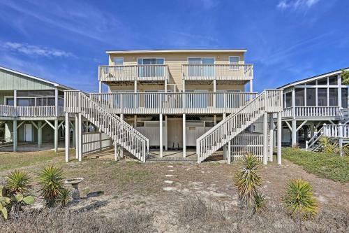 Sunset Beach Home With Deck And Views - Steps To Beach!