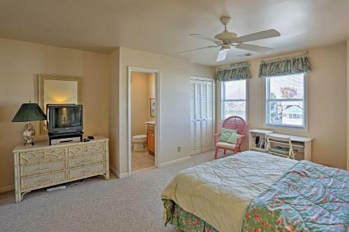 Sunset Beach Home With Deck And Views - Steps To Beach!