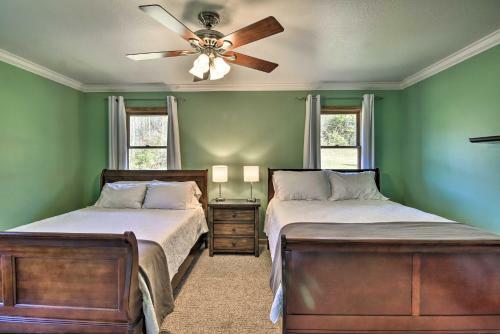 Tranquil 6-acre Retreat With Hot Tub And Mtn Views
