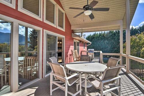 Tranquil 6-acre Retreat With Hot Tub And Mtn Views