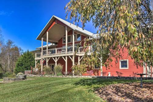 Tranquil 6-acre Retreat With Hot Tub And Mtn Views