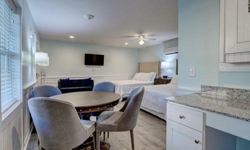 Hotel Loggerhead Inn And Suites By Carolina Retreats