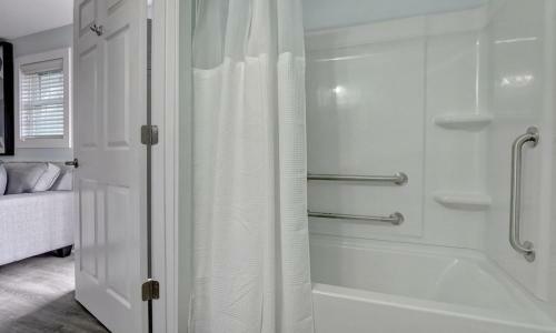 Hotel Loggerhead Inn And Suites By Carolina Retreats