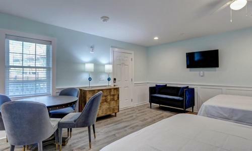 Hotel Loggerhead Inn And Suites By Carolina Retreats