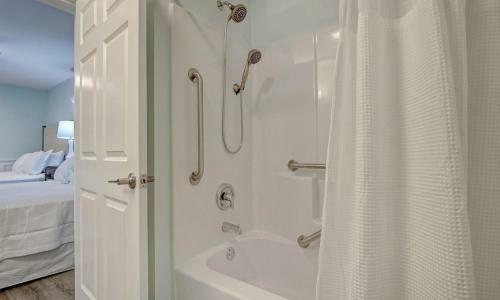 Hotel Loggerhead Inn And Suites By Carolina Retreats