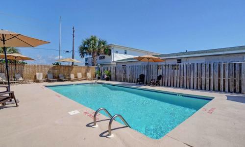 Hotel Loggerhead Inn And Suites By Carolina Retreats
