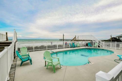 New Listing! Oceanfront Oasis With Sparkling Pool Townhouse