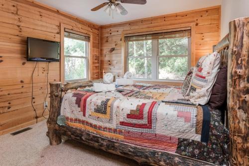 Daze Off Cabin Cabin