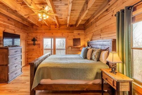 4 Bed 4 Bath Vacation Home In Sylva