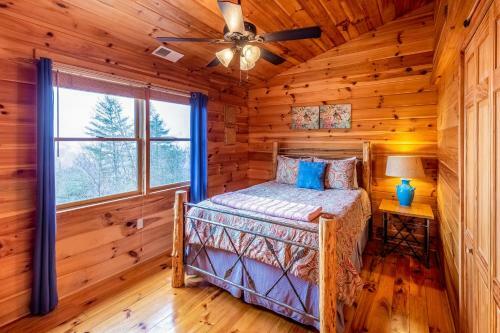 4 Bed 4 Bath Vacation Home In Sylva