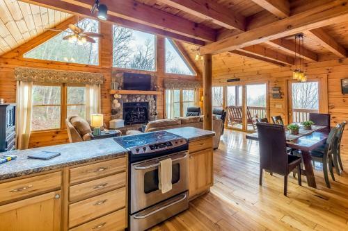 4 Bed 4 Bath Vacation Home In Sylva