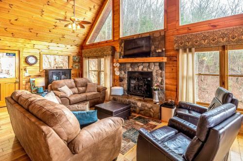 4 Bed 4 Bath Vacation Home In Sylva