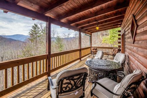 4 Bed 4 Bath Vacation Home In Sylva