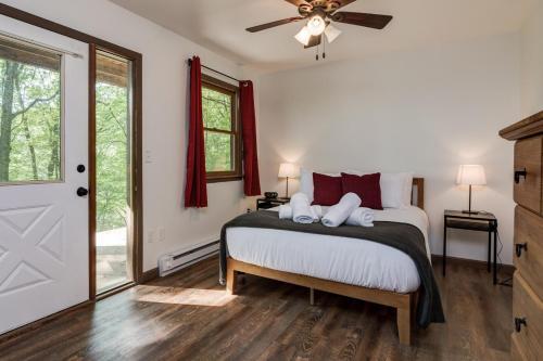Spy Rock Cabin Cabin