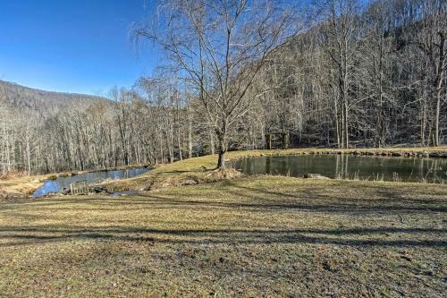 Emerald Gate Farm Cabin Nestled On 13 Acres!