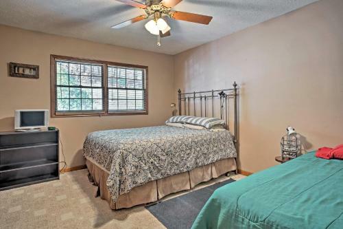 Emerald Gate Farm Cabin Nestled On 13 Acres!