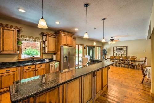 Tryon House With Hot Tub - Near Equestrian Centers!