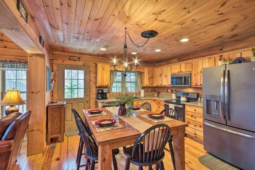 Waynesville Above The Clouds Mtn Cabin With Balcony!
