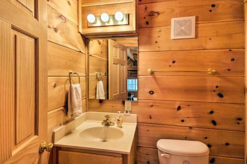 Waynesville Above The Clouds Mtn Cabin With Balcony!