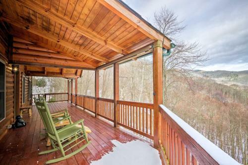 Waynesville Above The Clouds Mtn Cabin With Balcony!