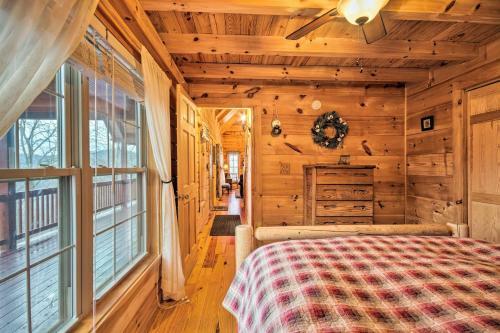 Waynesville Above The Clouds Mtn Cabin With Balcony!