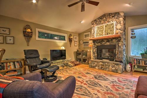 Updated Tryon Cabin On Pacolet River With Grill!