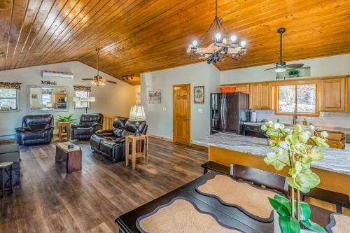 Crashing Creek Cabin