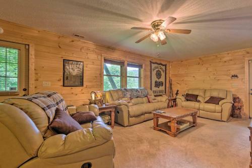 Luxe Mtn-view Maggie Valley Home With 2 Decks!