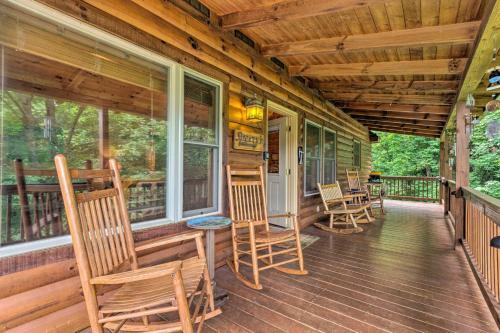 Luxe Mtn-view Maggie Valley Home With 2 Decks!