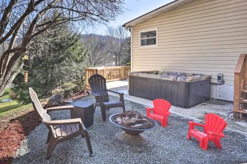 Hot Tub And Fire Pit At Blue Ridge Bungalow!