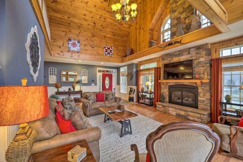 Mountainside Vilas Home Hike, Ski And Explore!