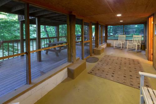 2 Bed 1 Bath Vacation Home In Whittier