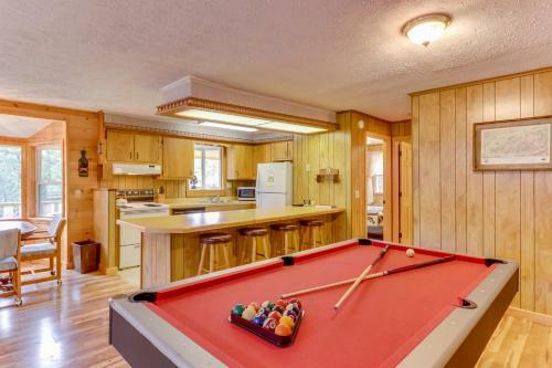 4 Bed 2 Bath Vacation Home In Whittier