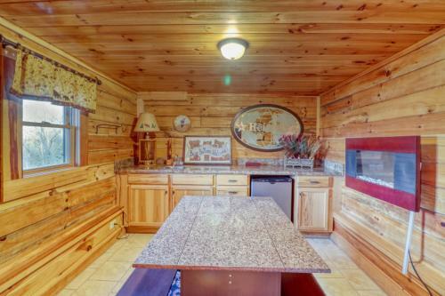 3 Bed 3 Bath Vacation Home In Whittier
