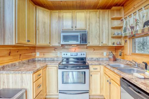 3 Bed 3 Bath Vacation Home In Whittier