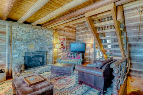 2 Bed 2 Bath Vacation Home In Whittier VI