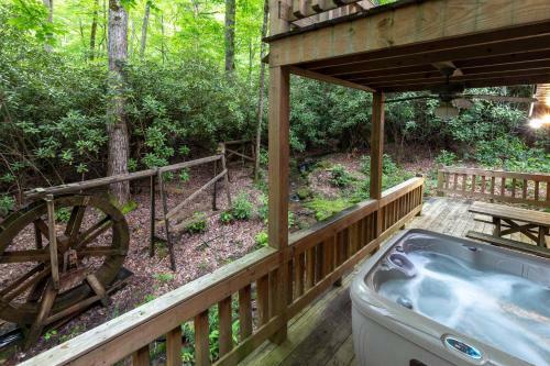 Creekside Bunkhouse
