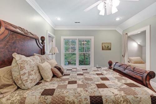 4 Bed 4 Bath Vacation Home In Whittier