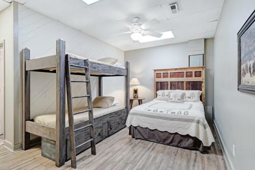 4 Bed 4 Bath Vacation Home In Whittier