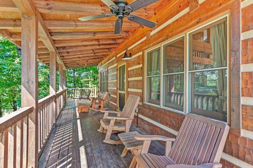 2 Bed 2 Bath Vacation Home In Whittier