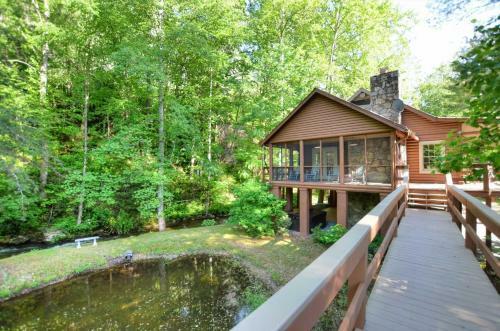Rippling Waters Lodge Cabin