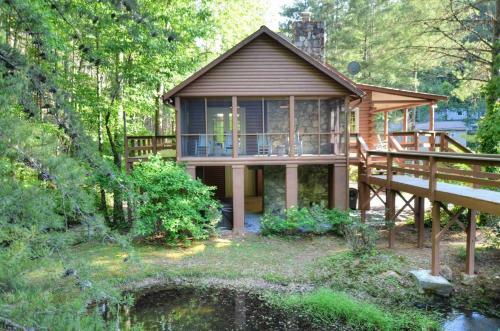 Rippling Waters Lodge Cabin
