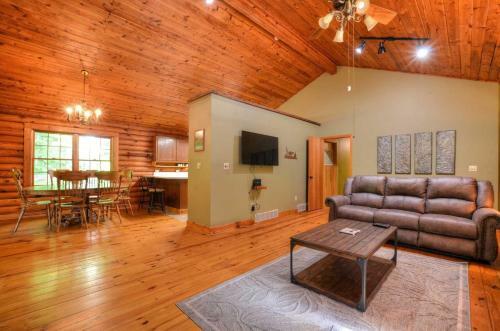 Rippling Waters Lodge Cabin